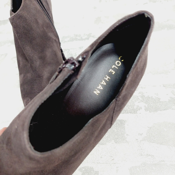 Elegant Brown Suede Women's Heels - Picture 12 of 13